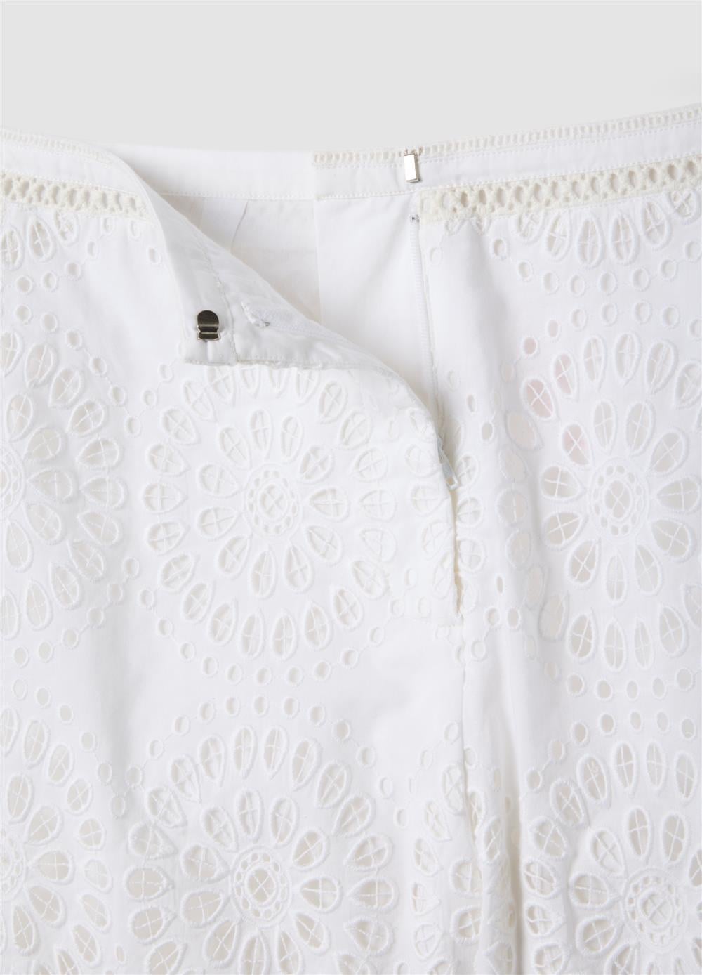 Beyaz Pamuk Broderie Anglaise Şort
