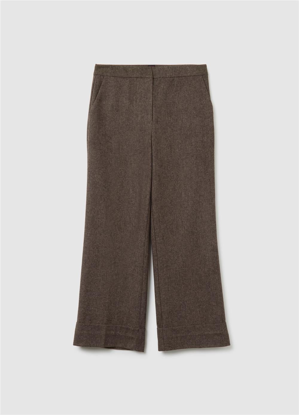 Normal Kesim Paçalı Pantolon